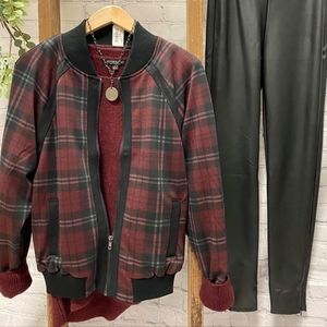 NWT Liverpool maroon plaid jacket size small